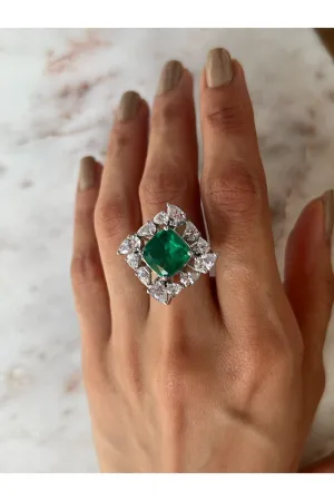 Radiant Emerald Revelry