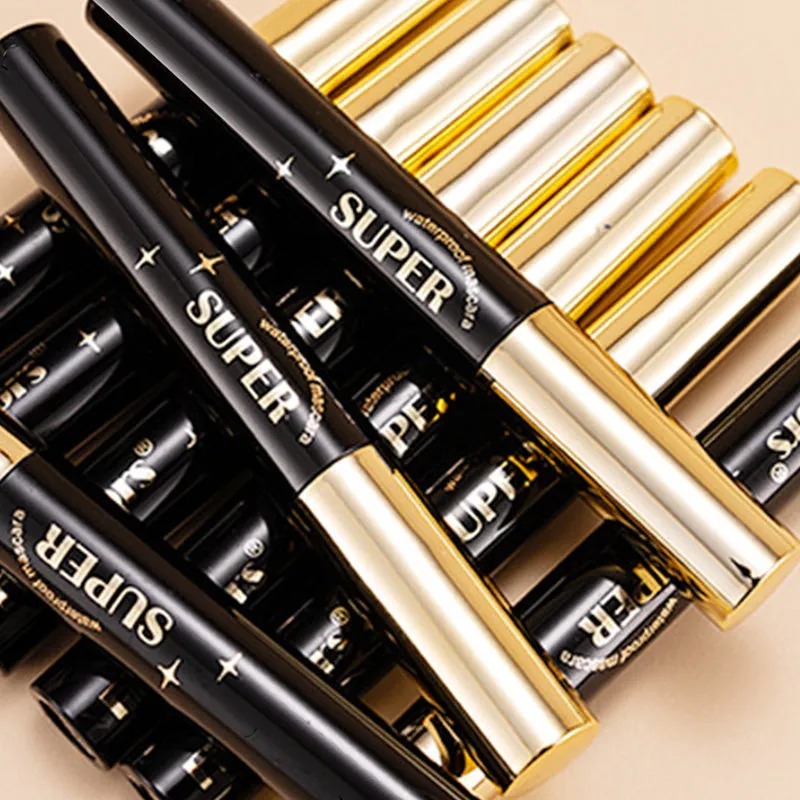 Waterproof mascara met levendige kleuren